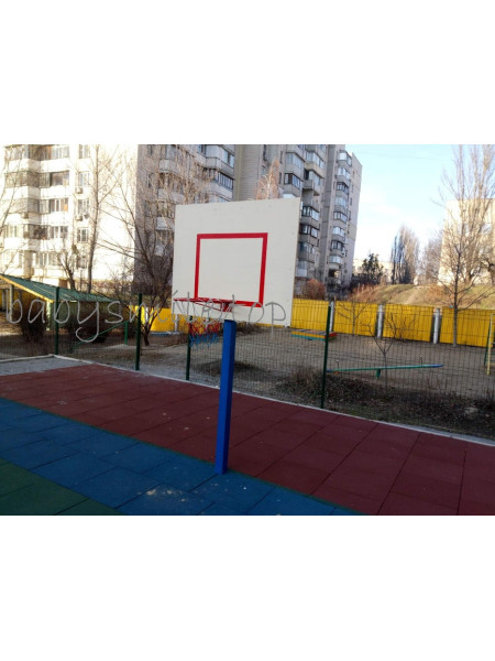 Стійка баскетбольна з дерев'яним щитом Стійка баскетбольна з дерев'яним щитом