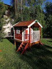 Детский деревянный домик с горкой