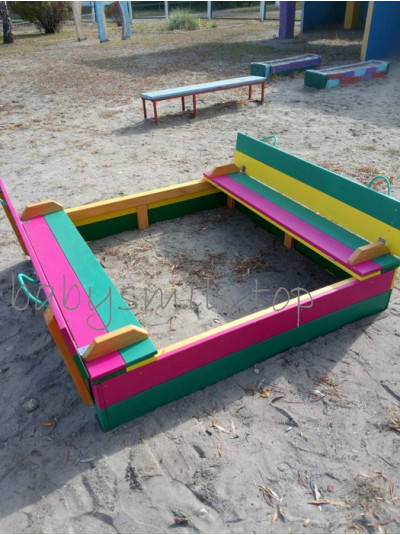  Дитяча пісочниця з кришкою кольорова 1.5х1.5м