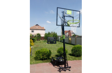 Спортивный дуэт - футбольные ворота и баскетбольная стойка
