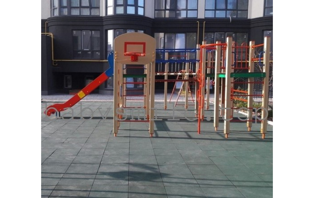 Установка вуличного ігрового майданчика в новобудові