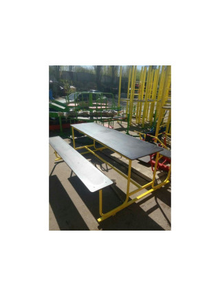 Стіл з лавками