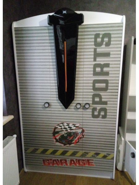 Шафа три-дверна біла з серії Автомобільні пристрасті